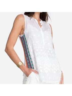 Johnny Was Malin Tank In White sz L crochet side embroidered‎ laces panel